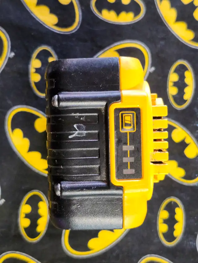 DeWalt (2024) 5ah Battery Pack (#2952) - Photo 3