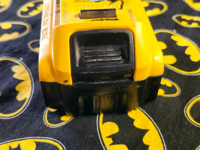 DeWalt (2024) 5ah Battery Pack (#2952) - Photo 4