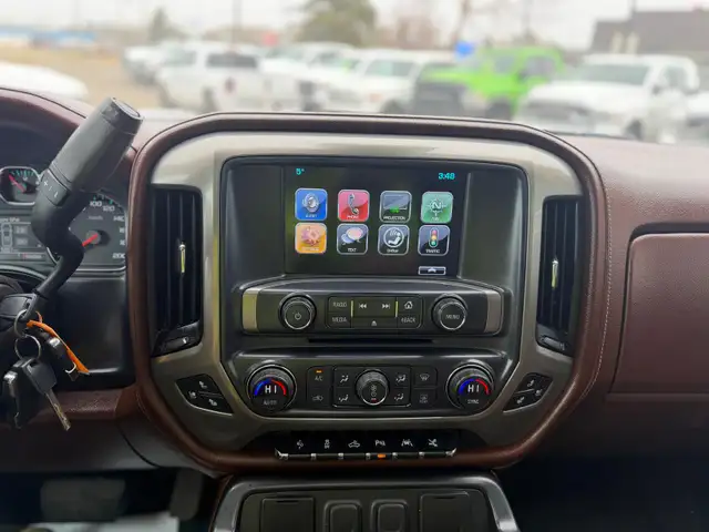 2016 Chevrolet Silverado 1500 HIGH COUNTRY/ 1 OWNER NO ACCIDENTS - Photo 14