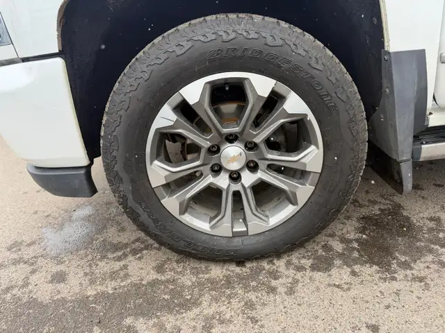 2016 Chevrolet Silverado 1500 HIGH COUNTRY/ 1 OWNER NO ACCIDENTS - Photo 19