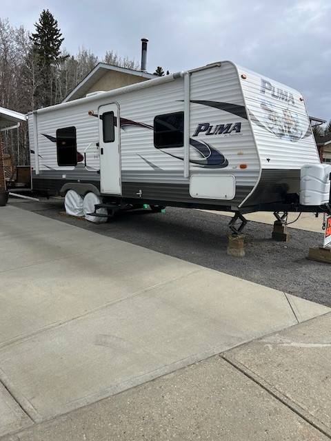 2013 Puma 23FB Holiday Trailer in excellent condition for sale - Photo 2