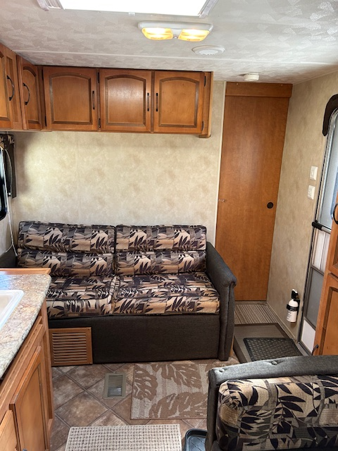 2013 Puma 23FB Holiday Trailer in excellent condition for sale - Photo 9