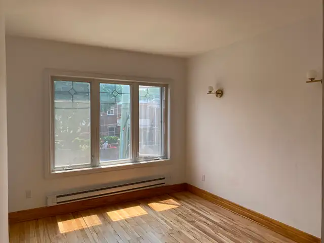 3 1/2 à louer , grand, ensoleillé et rénové - Photo 3