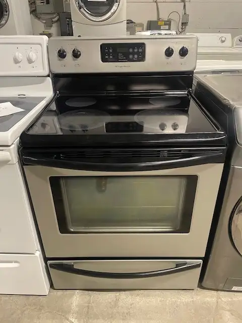 Cuisinière grise vitrocéramique Frigidaire