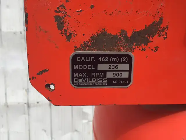 DEVILBISS AIR COMPRESSOR - Photo 2