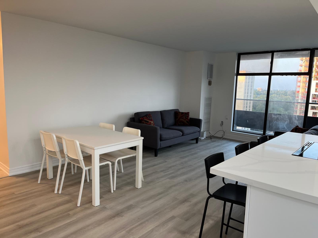 Room for Rent in Renovated Unit (Private Washroom) May 1st - Photo 3