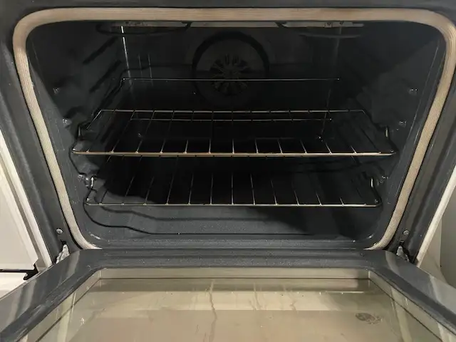 Cuisinière blanche vitrocéramique convection Whirlpool - Photo 3