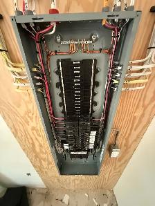 Wanted, Electrician licensed Construction and Maintenance  309-A