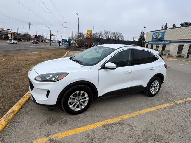 2020 Ford Escape SE - Photo 2