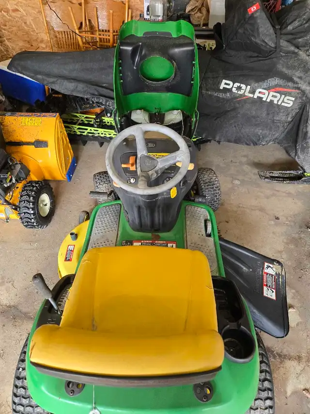 John Deer Lawn Mower - Photo 6