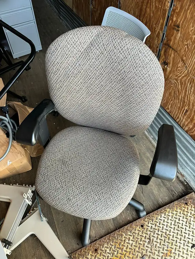 Global Granada Deluxe TS1170-3 - 24H/7 High Back Multi-Tilter! - Photo 3