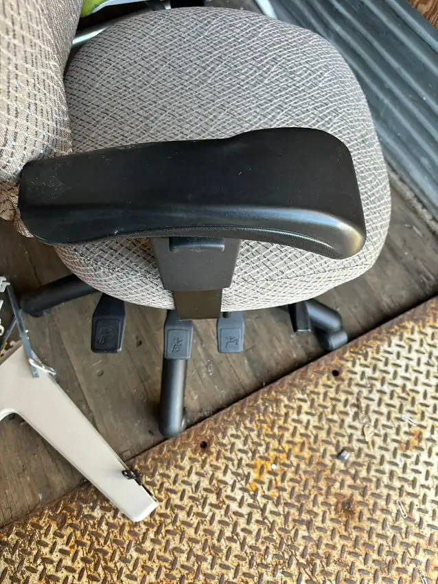 Global Granada Deluxe TS1170-3 - 24H/7 High Back Multi-Tilter! - Photo 4