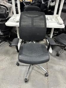 Teknion Visio Synchro Tilt Chair!