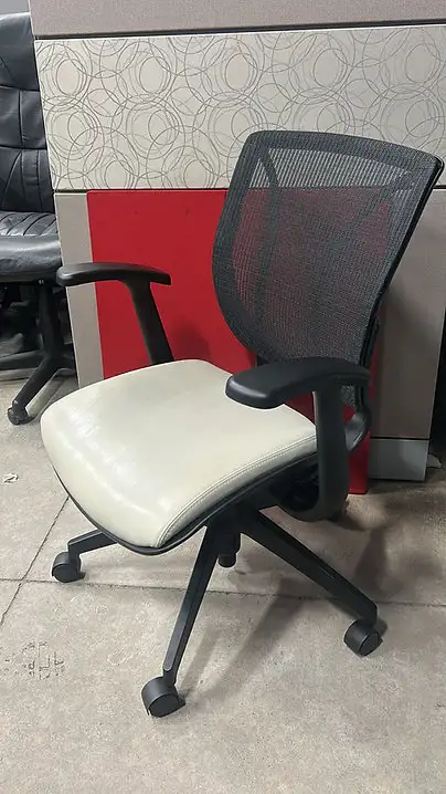 Global Roma Chair! - Photo 2