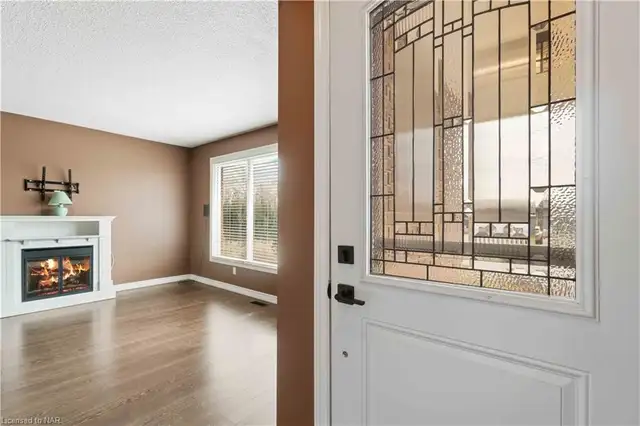 $2450.00  Beautiful Three Bedroom Unit for Rent in Secord Woods - Photo 2