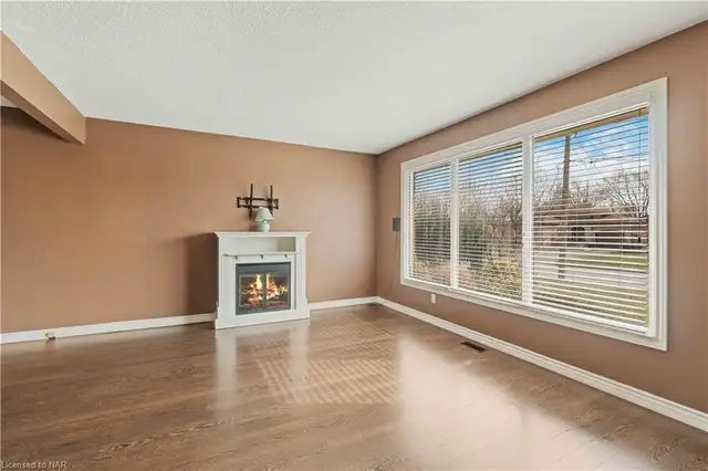 $2450.00  Beautiful Three Bedroom Unit for Rent in Secord Woods - Photo 4