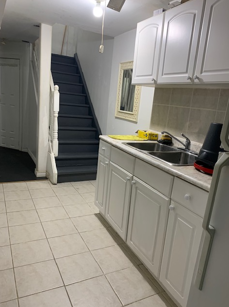 1-Bedroom Basement Apartment - MINUTES FROM SQUARE ONE - Photo 5