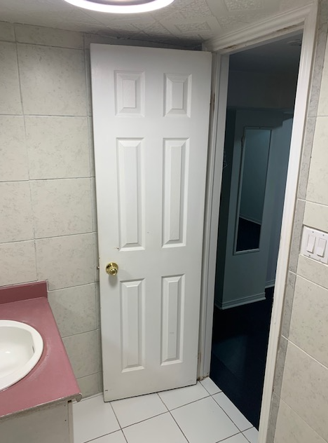 1-Bedroom Basement Apartment - MINUTES FROM SQUARE ONE - Photo 9