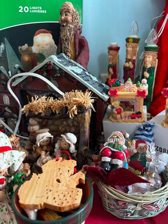 Indoor Yard Sale in Annapolis Royal - Photo 2