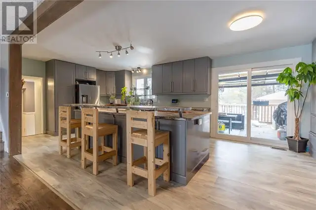 4 plus 1 bedroom House for Sale - Photo 4