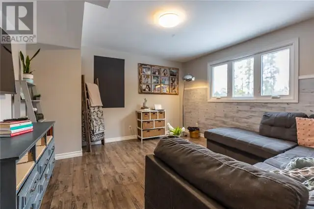 4 plus 1 bedroom House for Sale - Photo 7