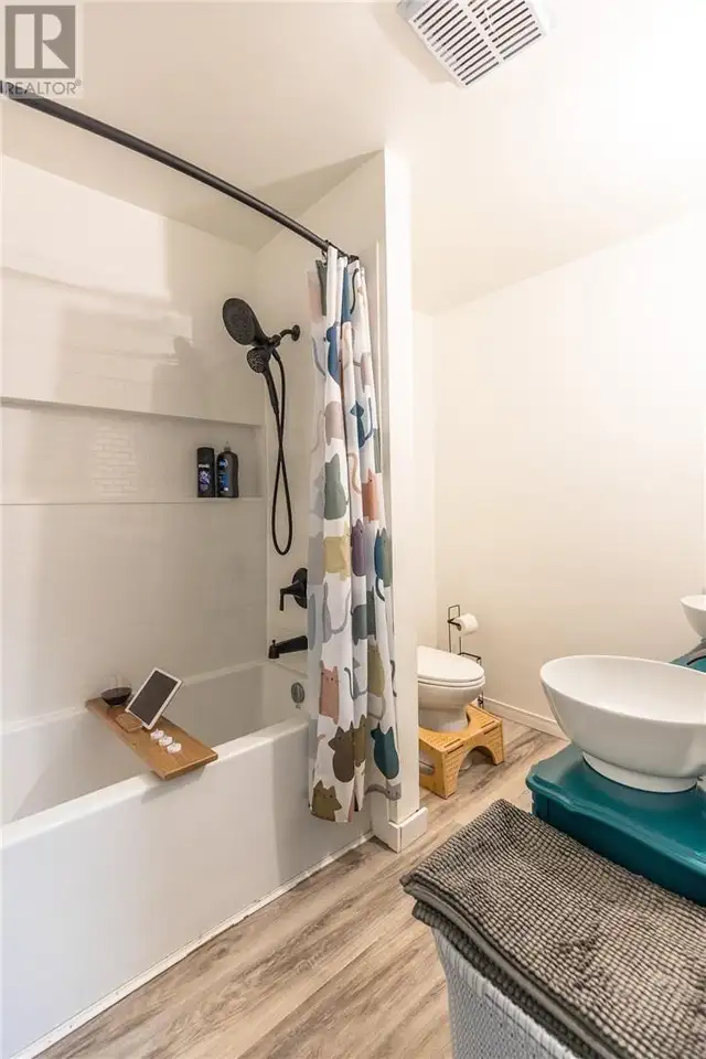 4 plus 1 bedroom House for Sale - Photo 10