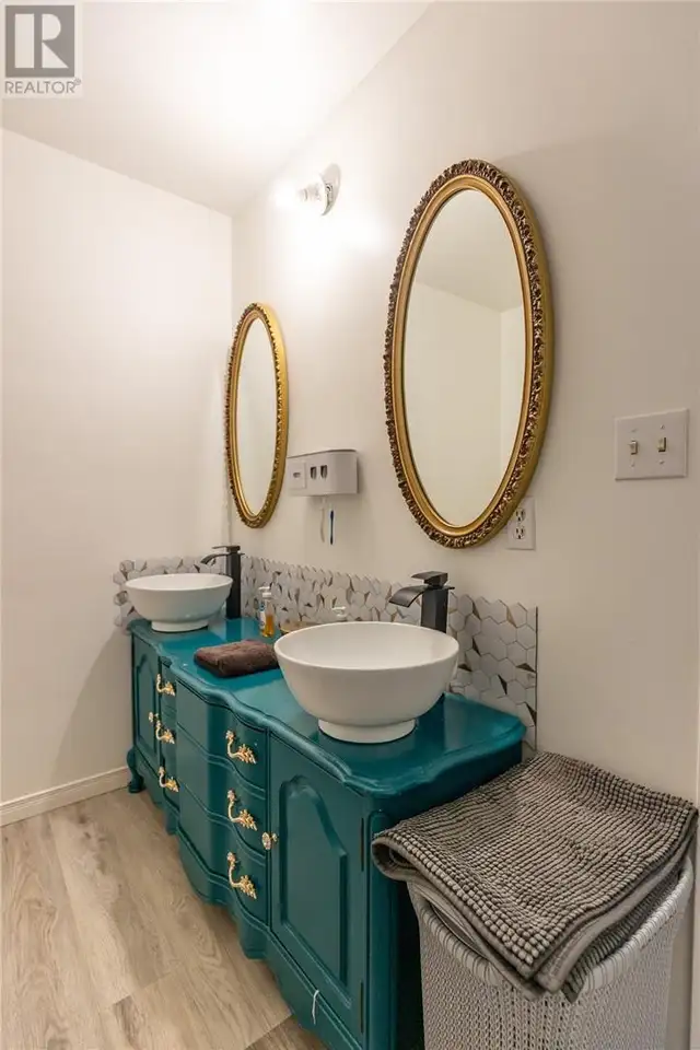 4 plus 1 bedroom House for Sale - Photo 11