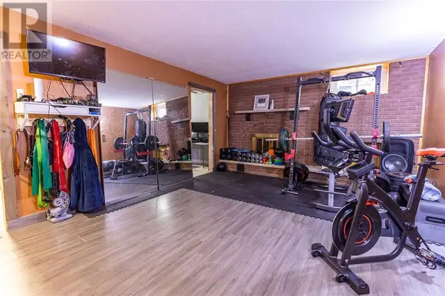 4 plus 1 bedroom House for Sale - Photo 17