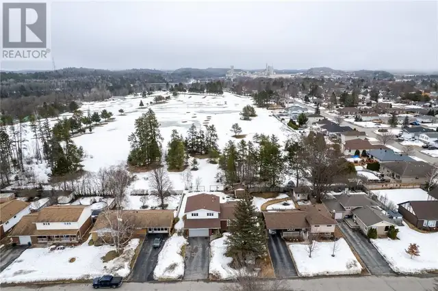 4 plus 1 bedroom House for Sale - Photo 21