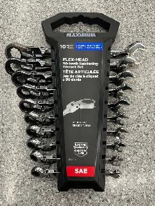 Maximum Flex head ratcheting wrench set