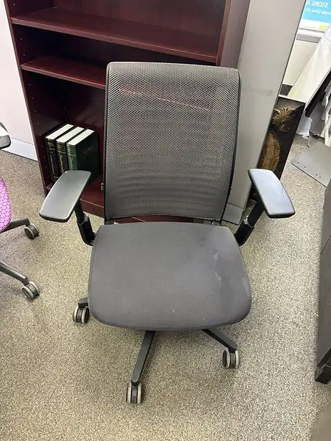 Steelcase Think V2 Chair! - Photo 2