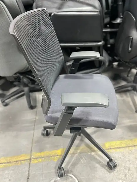Allseating Entail Basic Synchro Tilt Task Chair! - Photo 3