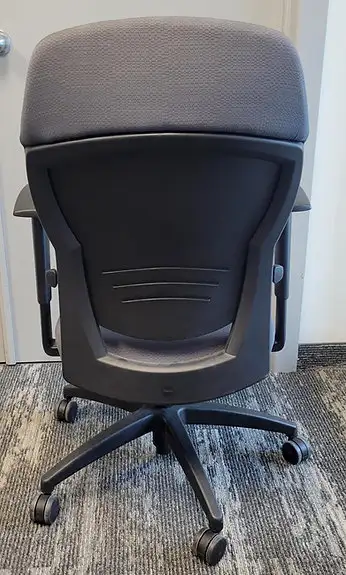 Teknion Savera Multi-Tilt Chair! - Photo 3