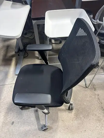 Artopex Task Chair! - Photo 3