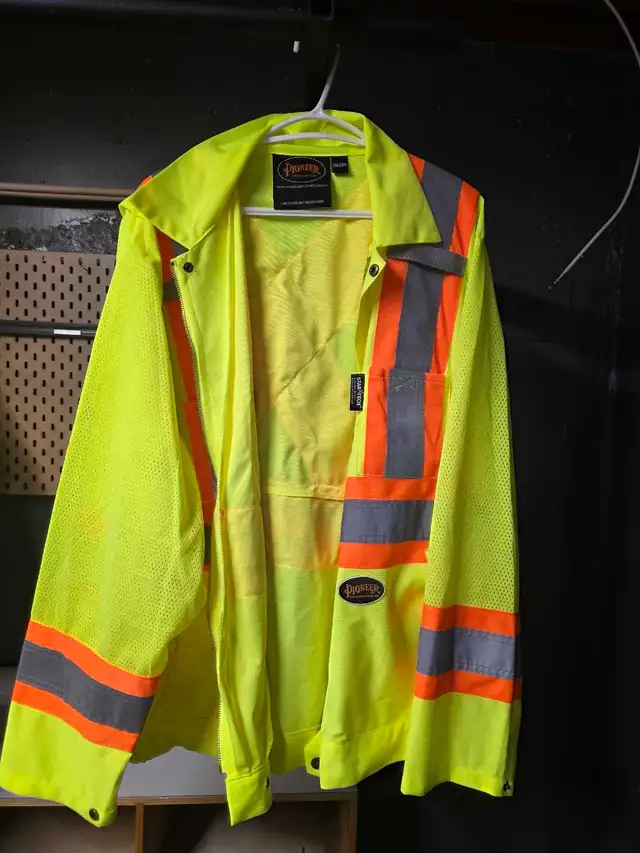 safty vest and coat for all items 2 new velcro safty vest - Photo 2