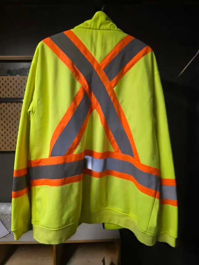 safty vest and coat for all items 2 new velcro safty vest - Photo 3