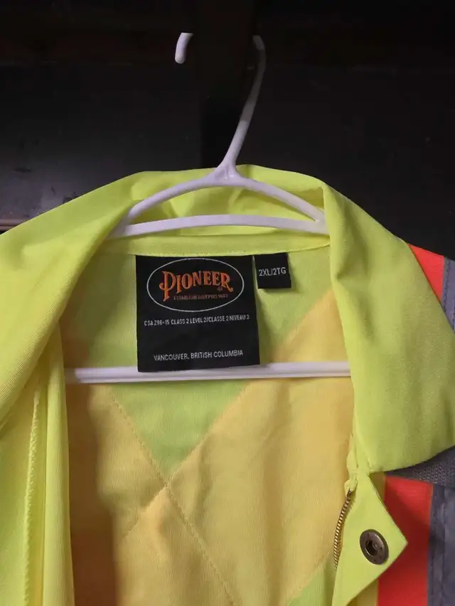 safty vest and coat for all items 2 new velcro safty vest - Photo 5