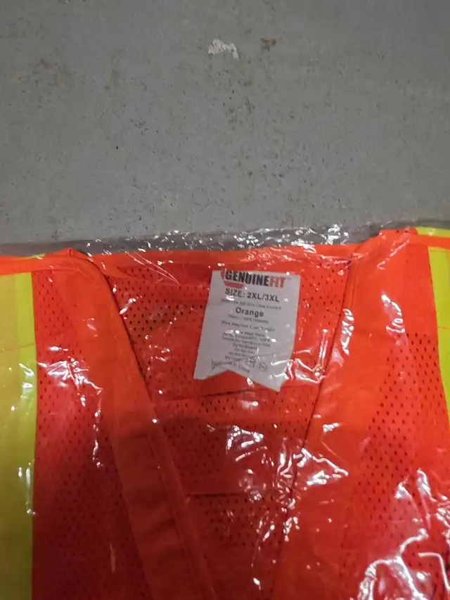 safty vest and coat for all items 2 new velcro safty vest - Photo 8