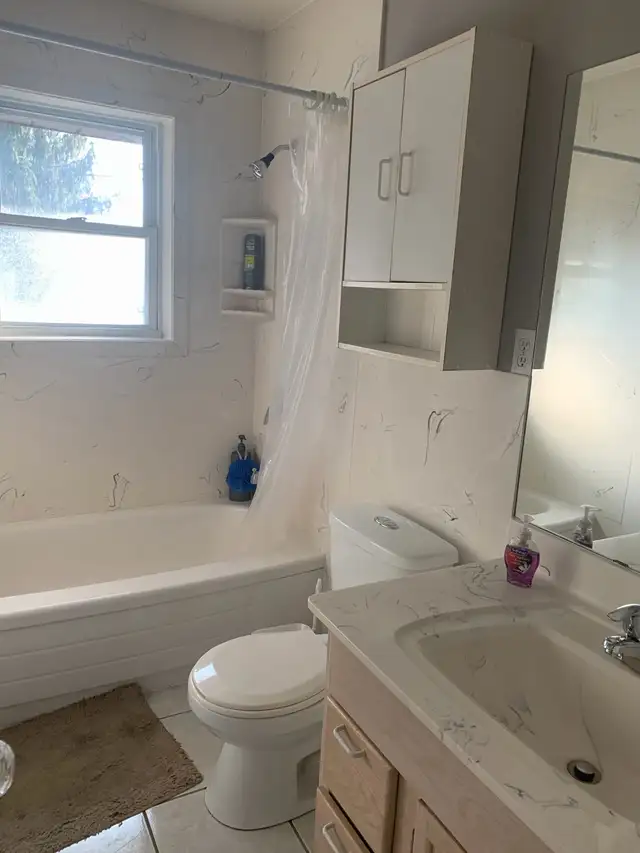 Furnished Room for rent on main floor,Oxford Street West - Photo 8