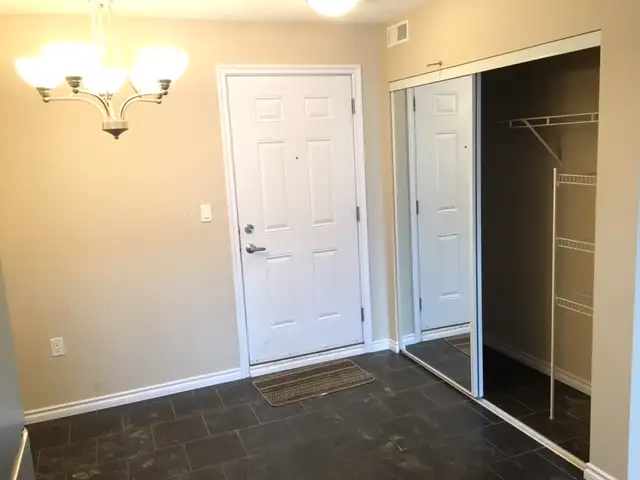 2 Bedroom & 2 Full Bath condo w/underground Parking - Photo 7