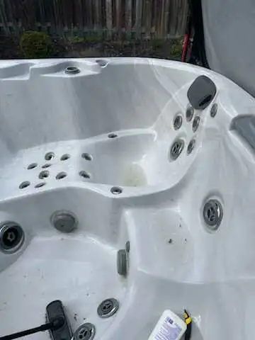 hot tub cleaning services - Photo 2