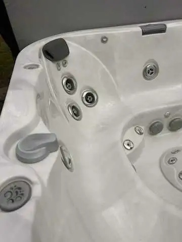 hot tub cleaning services - Photo 7