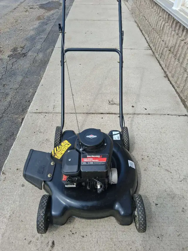 Tuned up little push mower in good working condition. - Photo 10