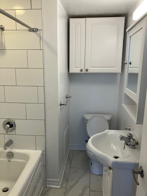 1 1/2 rénové et chauffé à Dorval près des services - Photo 3