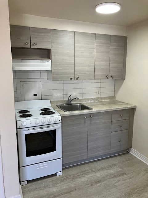 1 1/2 rénové et chauffé à Dorval près des services - Photo 6