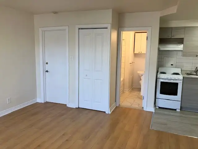 1 1/2 rénové et chauffé à Dorval près des services - Photo 9