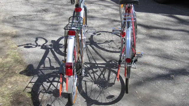 EXCELLENT PAIR OF HIS & HERS PEUGEOT ROAD BIKES ACCESSORIES!! - Photo 3