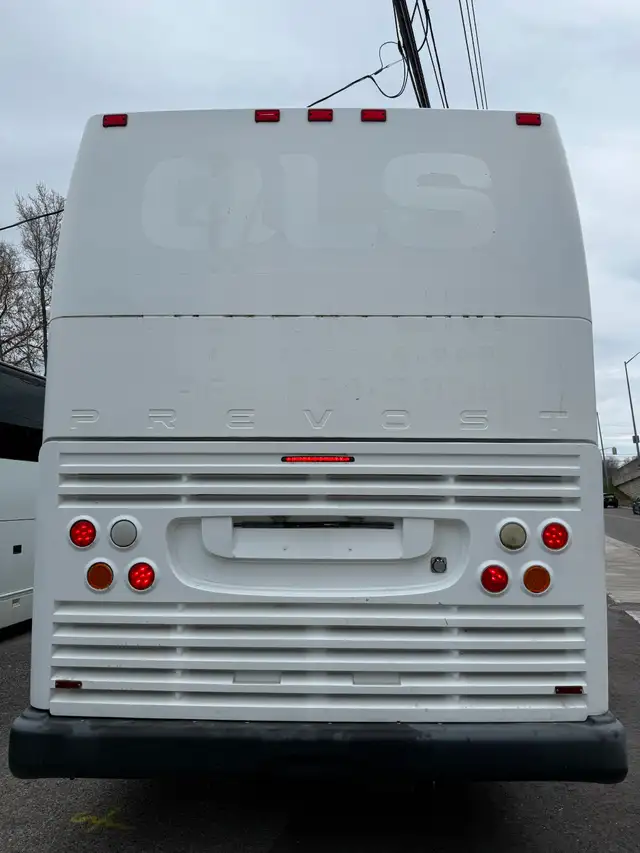 Prevost bus for sale. - Photo 4