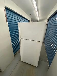 WHITE REFRIGERATOR TOP FREEZER