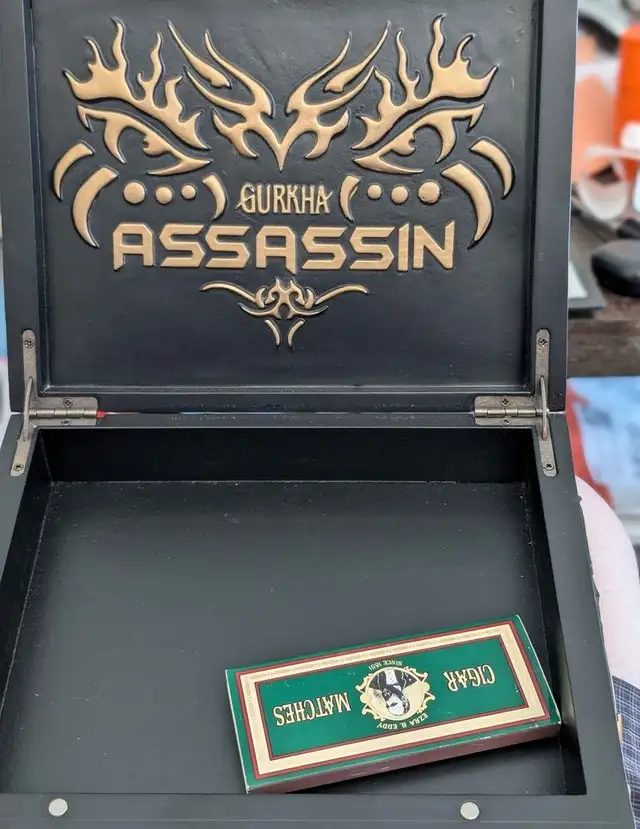 Gurkha Assassin cigar box - Photo 2